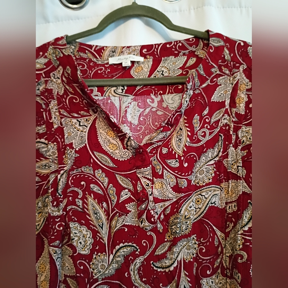 Monday Fun Size 2x Chic Paisley Print Blouse in Rich Red/Burgundy. - Picture 6 of 9